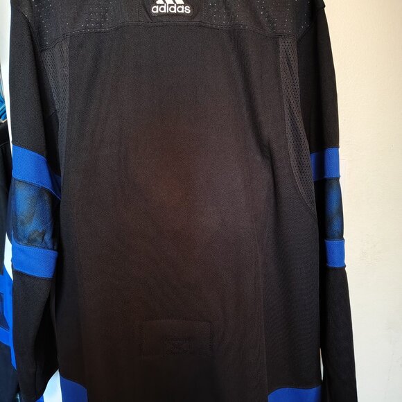 Toronto Maple Leafs Authentic Alternate Jersey - Picture 2 of 4